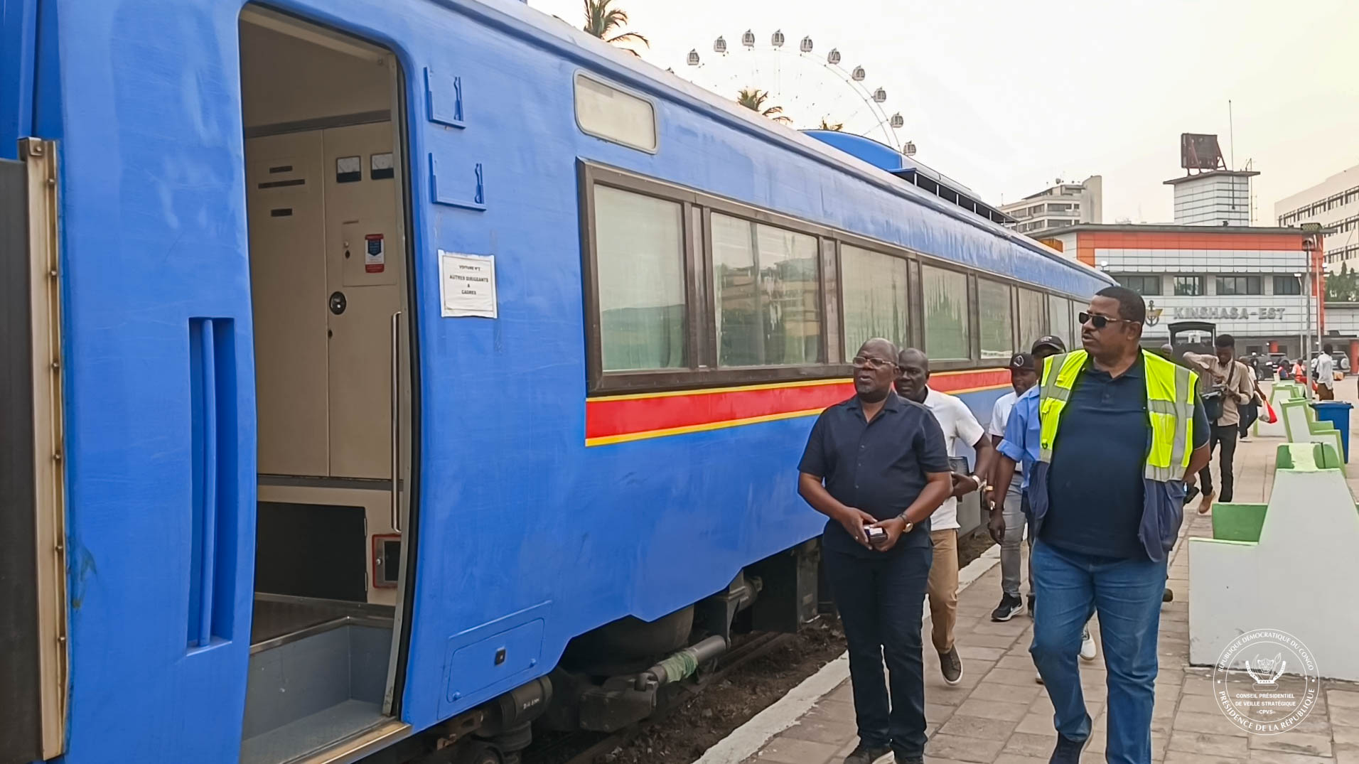Inspection du tracé ferroviaire de Kinshasa